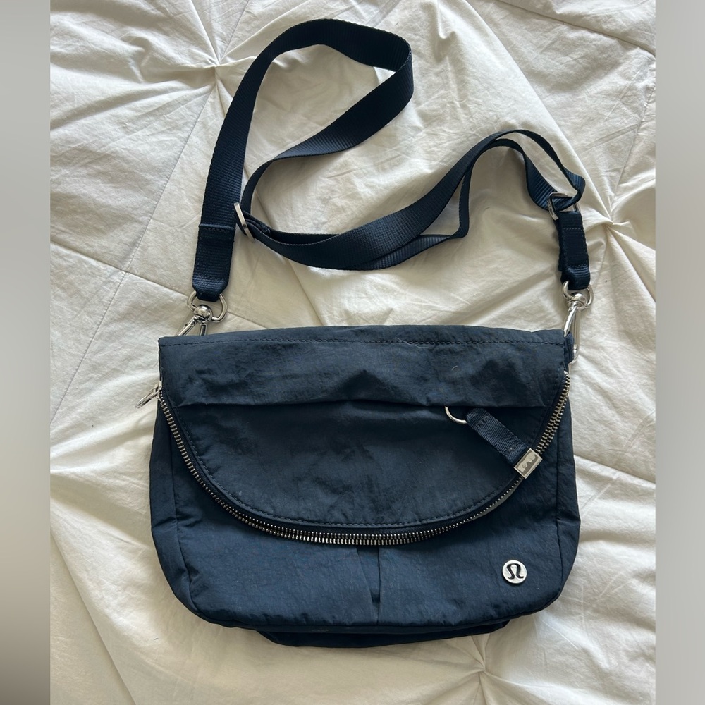 Lululemon Festival bag 5L